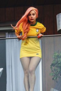 how tall is lady gaga